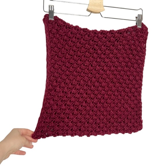 Divided by H&M Maroon Moss Stitch Knit Acrylic Infinity Scarf - Picture 2 of 8
